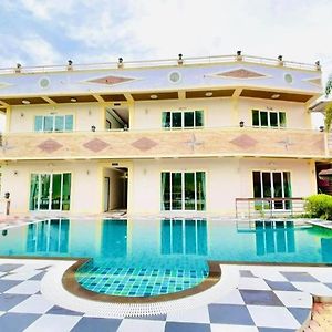 Lake Terrace Resort